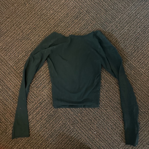 Brandy Melville Amara Black Long Sleeve - Picture 3 of 3
